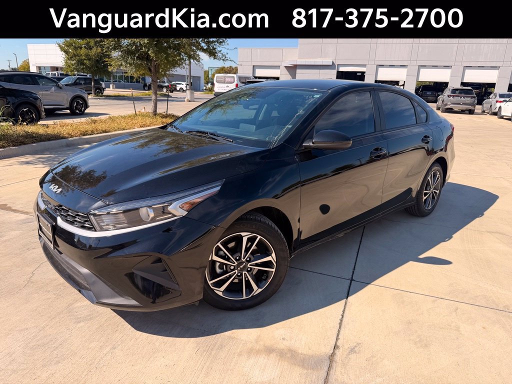 Certified 2024 Kia Forte LXS FWD image 1