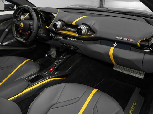 Used 2023 Ferrari 812 GTS image 29