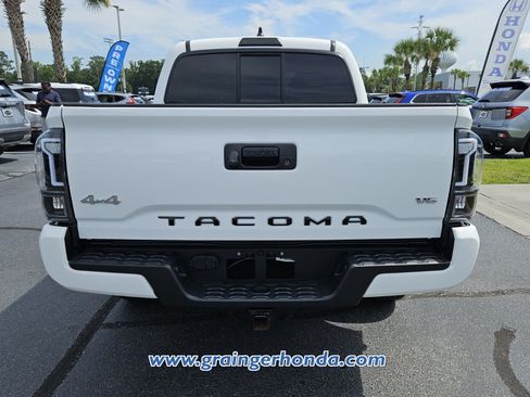 Used 2023 Toyota Tacoma SR AWD/4WD image 4