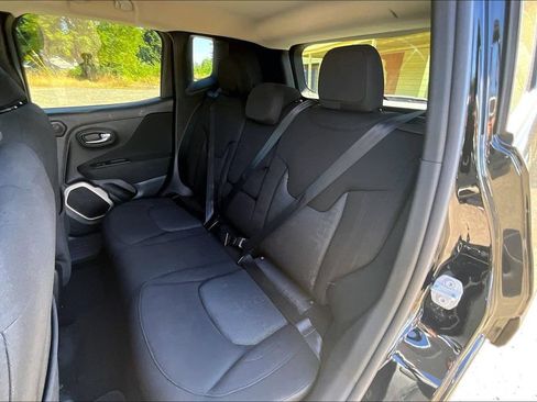 Used 2015 Jeep Renegade Latitude w/ Popular Equipment Group AWD/4WD image 21