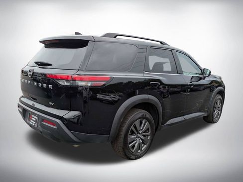 Used 2024 Nissan Pathfinder SV FWD image 4