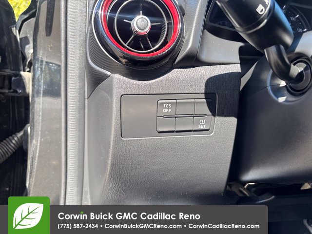 Used 2018 MAZDA CX-3 Touring AWD/4WD image 16