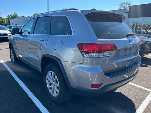 Used 2021 Jeep Grand Cherokee Laredo AWD/4WD image 3