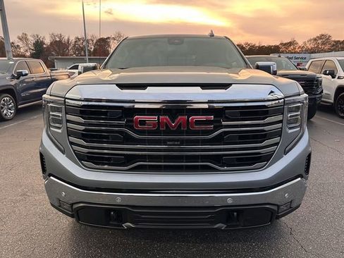 New 2026 GMC Sierra 1500 SLT image 4