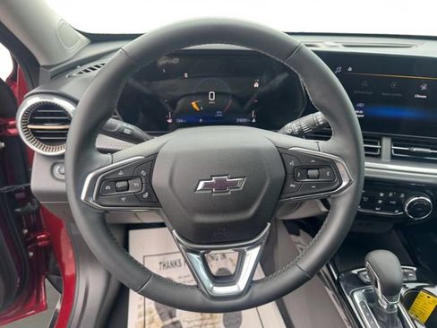 Used 2024 Chevrolet Trax ACTIV w/ Sunroof Package FWD image 13