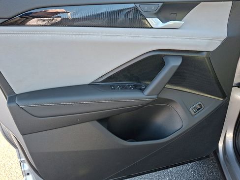 New 2026 Volkswagen Tiguan SE image 8