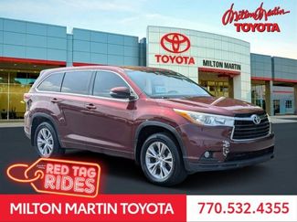 Used 2014 Toyota Highlander Plus AWD/4WD video 1