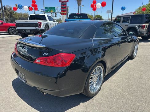 Used 2014 INFINITI Q60 Convertible w/ Premium Package RWD image 44