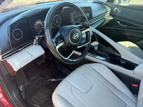 Used 2024 Hyundai Elantra Limited image 11