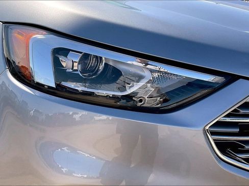 Certified 2022 Ford Edge SE image 32