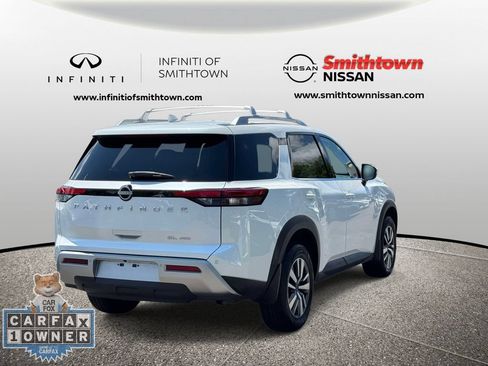 Used 2025 Nissan Pathfinder SL AWD/4WD image 9