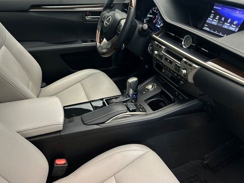 Used 2018 Lexus ES 350 w/ Navigation System Package FWD image 15
