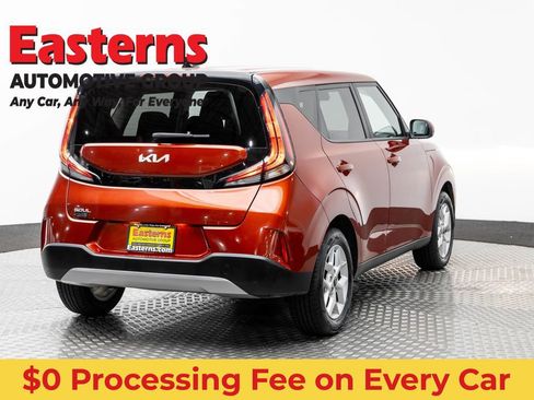 Used 2024 Kia Soul LX w/ Option Group 015 FWD image 5