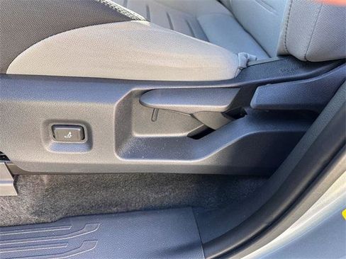 Certified 2024 Toyota Tacoma TRD Off-Road image 14