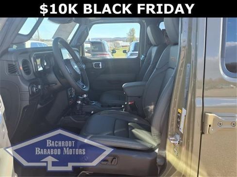 New 2026 Jeep Gladiator Mojave w/ Safety Group image 42