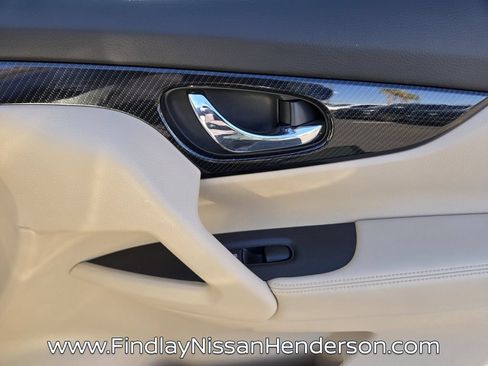 Used 2020 Nissan Rogue SL w/ Premium Package FWD image 19