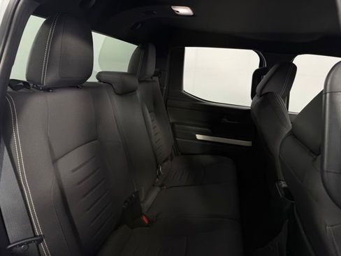 Used 2024 Toyota Tacoma TRD Off-Road image 17