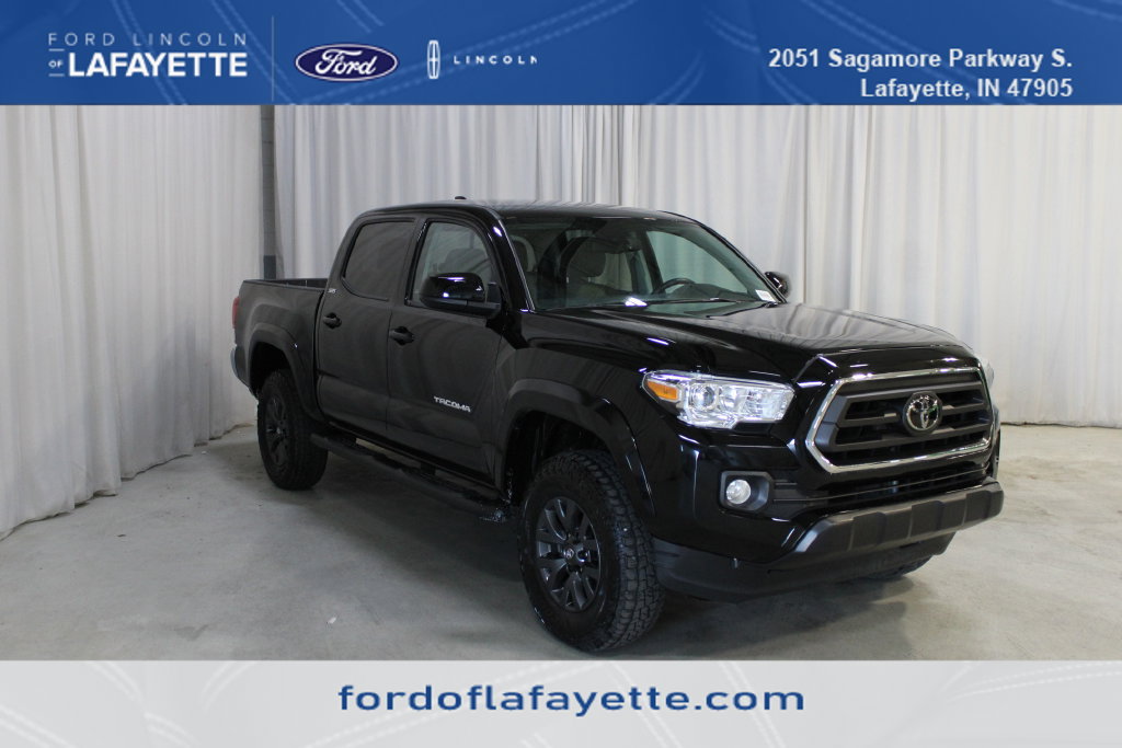Used 2023 Toyota Tacoma SR5 AWD/4WD image 1