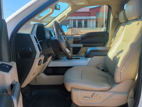 Used 2018 Ford F150 Lariat image 14