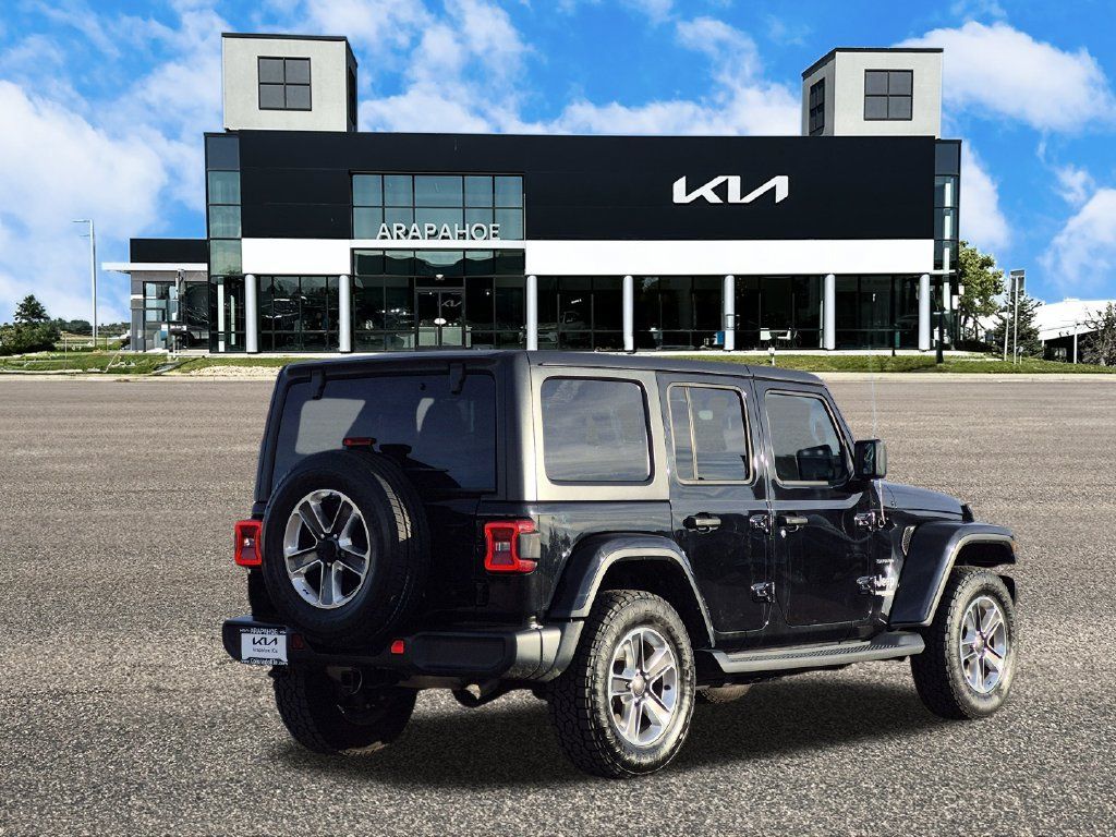 Used 2018 Jeep Wrangler Unlimited Sahara AWD/4WD image 5