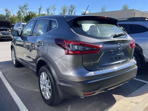 Used 2021 Nissan Rogue Sport S FWD image 3