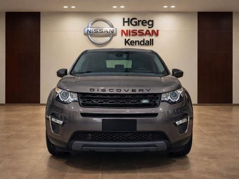Used 2019 Land Rover Discovery Sport SE AWD/4WD image 5