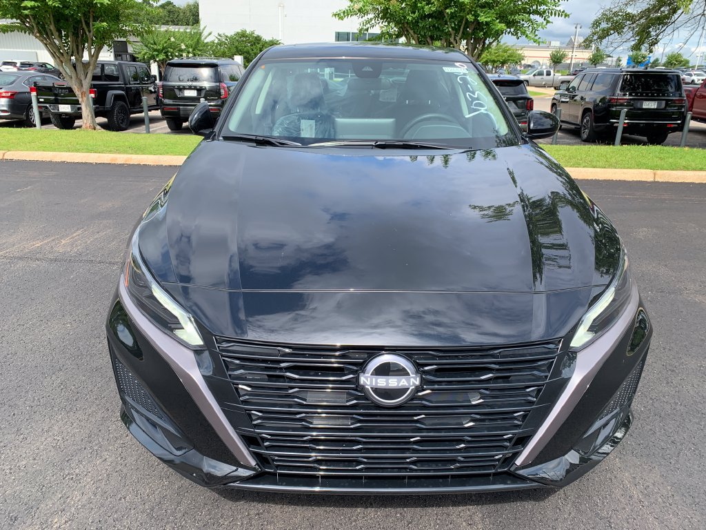 New 2026 Nissan Altima 2.5 SV w/ SV Special Edition Package FWD image 3
