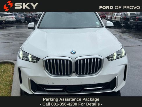 Used 2024 BMW X5 xDrive40i w/ Premium Package AWD/4WD image 4