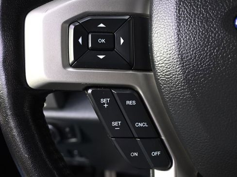 Used 2022 Ford F250 Lariat w/ Lariat Ultimate Package AWD/4WD image 35