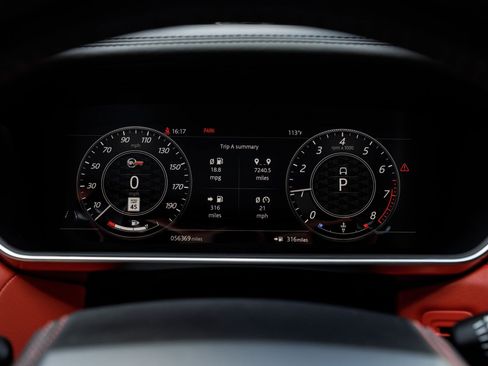 Used 2022 Land Rover Range Rover Sport SVR AWD/4WD image 27
