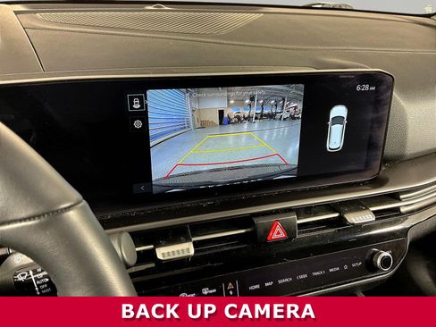 Used 2026 Kia Sportage EX AWD/4WD image 13