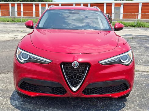 Used 2020 Alfa Romeo Stelvio image 8