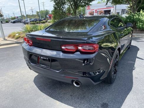 Used 2023 Chevrolet Camaro LT RWD image 8