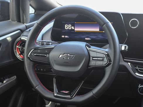 Used 2025 Chevrolet Equinox EV RS image 16