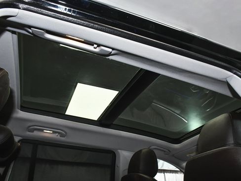 Used 2023 Mercedes-Benz GLS 450 4MATIC image 65