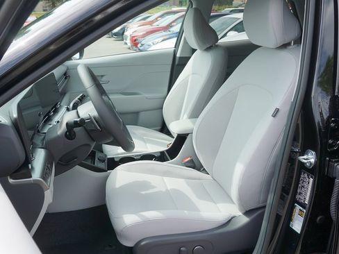 Used 2024 Hyundai Kona SEL w/ Convenience Package image 8