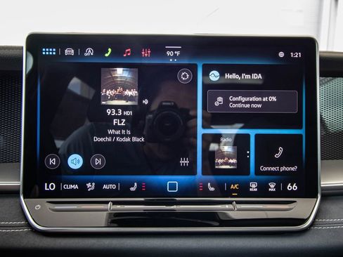 New 2026 Volkswagen Tiguan SE R-Line FWD image 43