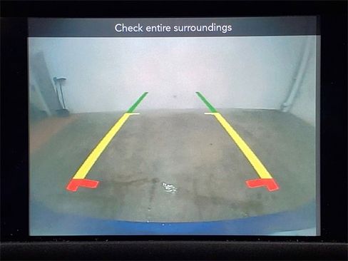 Used 2018 Chrysler Pacifica Touring-L image 25