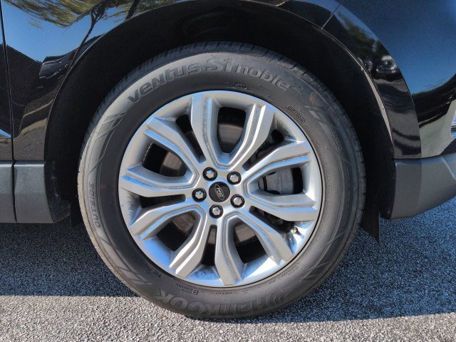 Used 2024 Ford Edge Titanium w/ Class II Trailer Tow Package AWD/4WD image 10