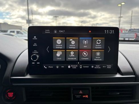 Used 2025 Honda Pilot EX-L image 17