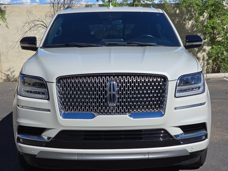 Used 2021 Lincoln Navigator 4WD image 3