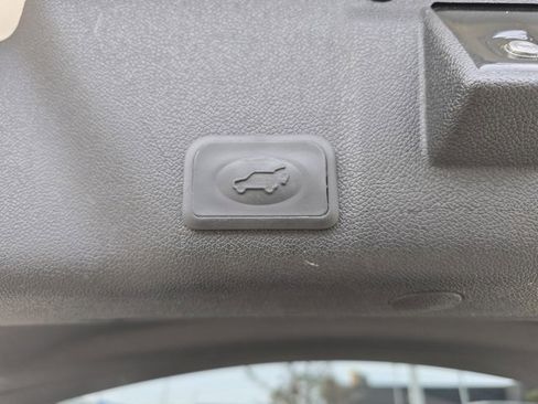 Used 2016 GMC Acadia SLT w/ Open Road Package image 24