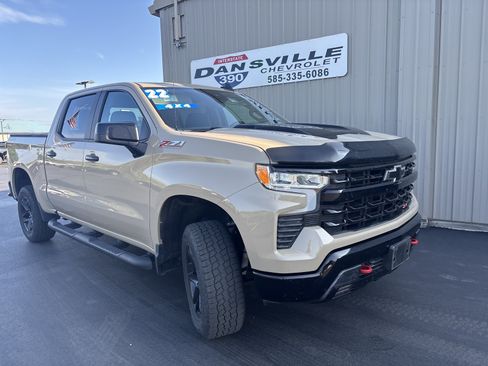 Used 2022 Chevrolet Silverado 1500 LT Trail Boss AWD/4WD image 2