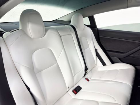 Used 2022 Tesla Model 3 Long Range image 40