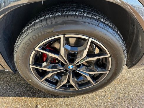 Used 2024 BMW X4 M40i w/ Premium Package image 6