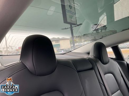Used 2018 Tesla Model 3 Long Range RWD image 60