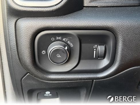 Used 2023 RAM 1500 Big Horn AWD/4WD image 31