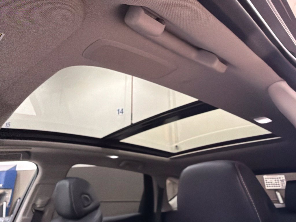 Used 2019 Acura RDX w/ Technology Package AWD/4WD image 21