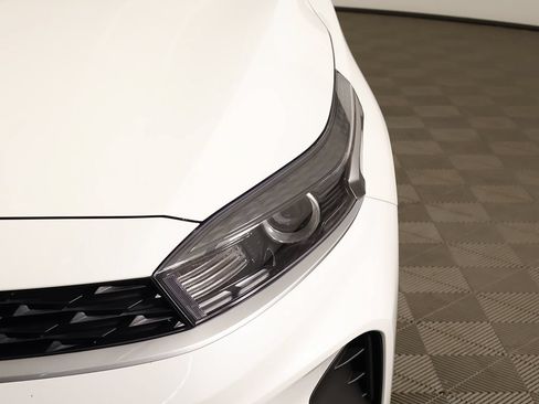Used 2024 Kia Forte LXS w/ LXS Technology Package FWD image 13