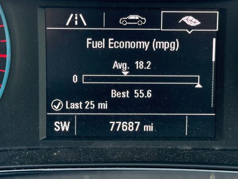 Used 2018 Chevrolet Cruze LT FWD image 19